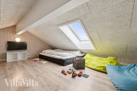 Några av de 24 sovplatserna finns på loftet i lyxstuga nr 404