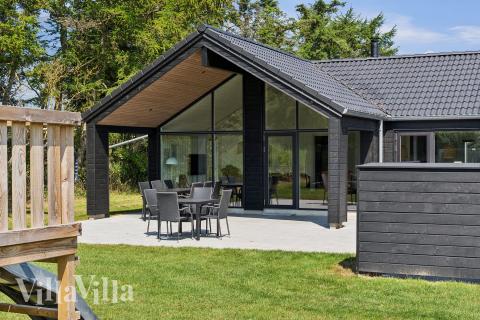 Den tjusiga sommarstugan nr 616 med gott om plats för upp till 16 personer