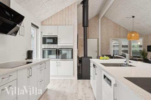 Köket i lyxstuga nr 387 är generöst inrett.