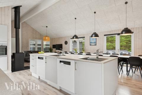 Välinrett kök i lyxstuga nr 387 i Vestjylland.