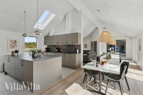 Köket i lyxstuga nr 699 är utrustat så att ni kan laga mat till 26 personer.