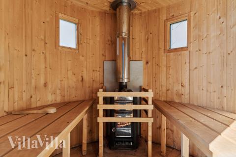 Lyxstuga nr 925 är bland annat utrustad med en härlig bastu.