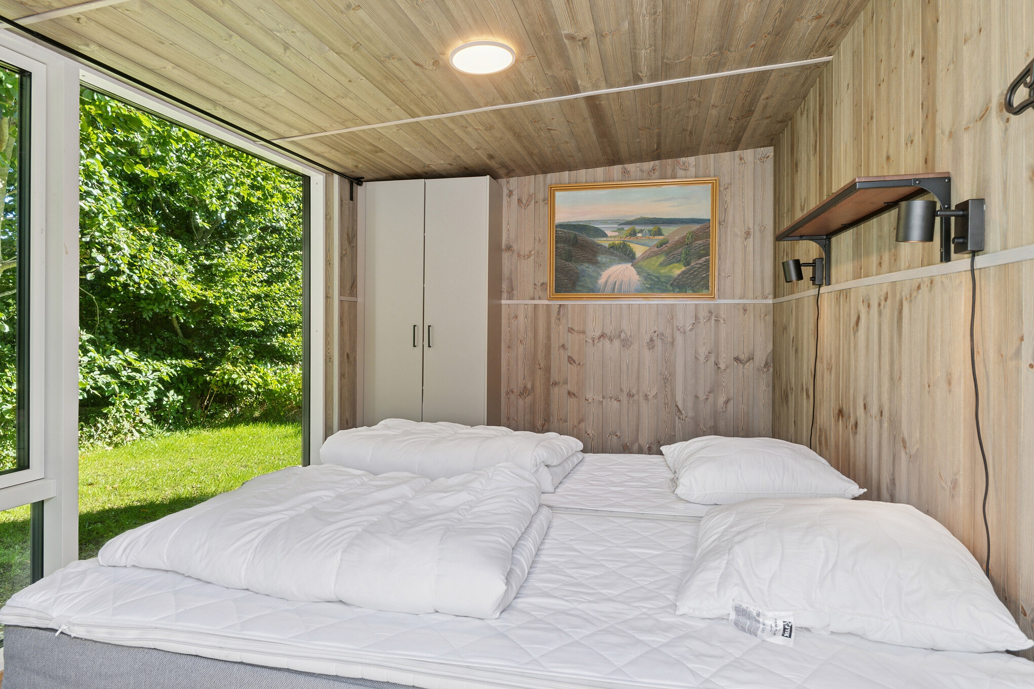 Det finns 12 sovplatser i lyxstuga nr 925