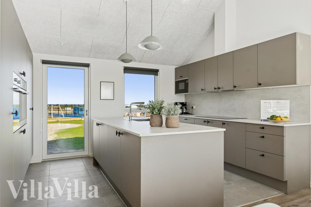 Köket i lyxstuga nr 673 är utrustat så att ni kan laga mat till 20 personer.