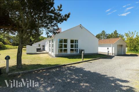 Den tjusiga sommarstugan nr 926 med gott om plats för upp till 14 personer