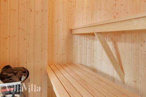 Njut av bastuvärmen i lyxstuga nr 293 för 22 personer