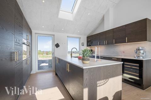 Köket i lyxstuga nr 901 är generöst inrett.