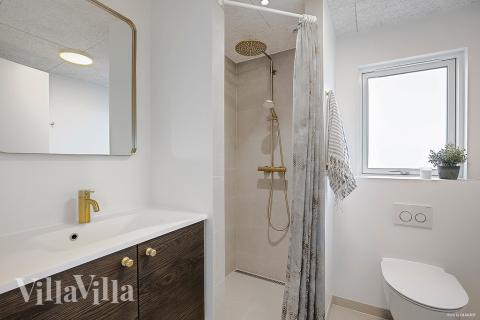 Ett av badrummen i lyxstuga nr 901