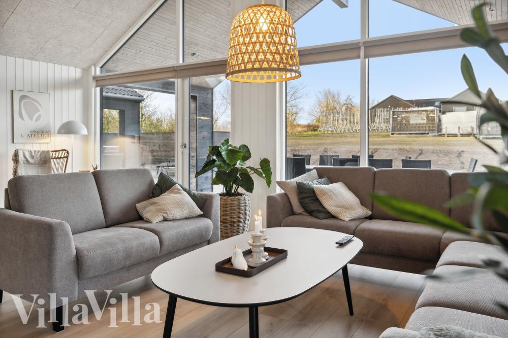 Vardagsrummet i lyxstuga nr 912.