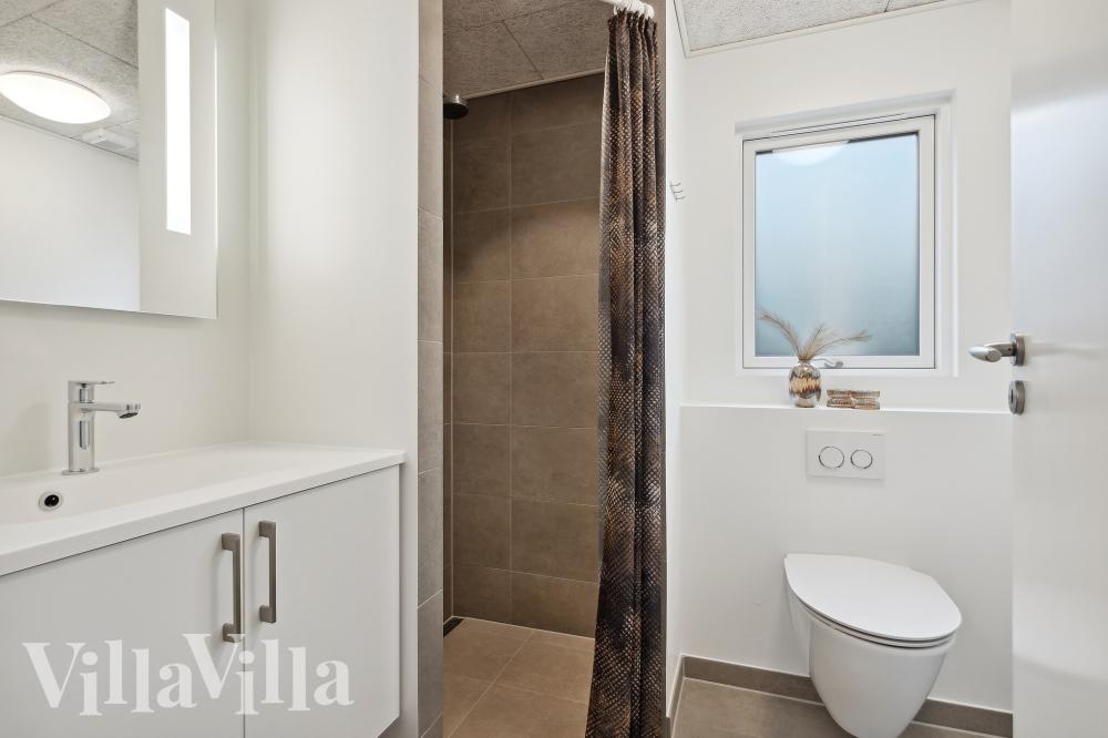 Ett av badrummen i lyxstuga nr 918