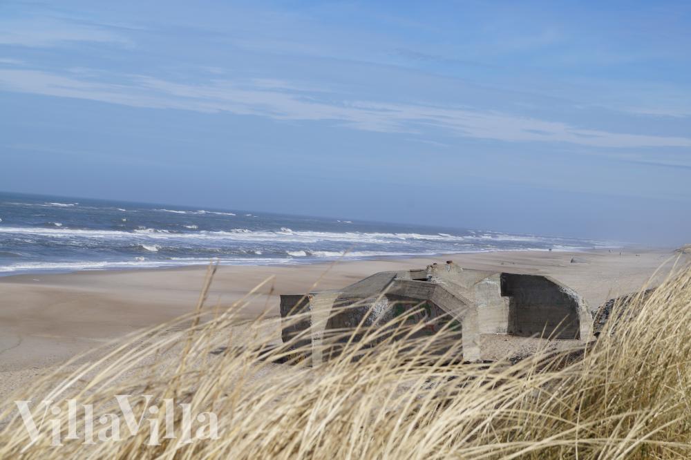Den vackra stranden i närheten av lyxhus 918 vid Vestjylland.