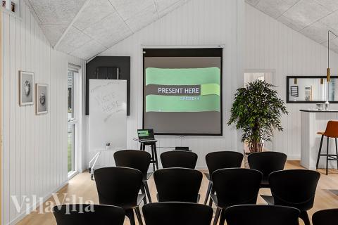 Tävla i sommarhusets aktivitetsrum när ni besöker lyxhus nr 905 i Lolland/Falster/Møn.