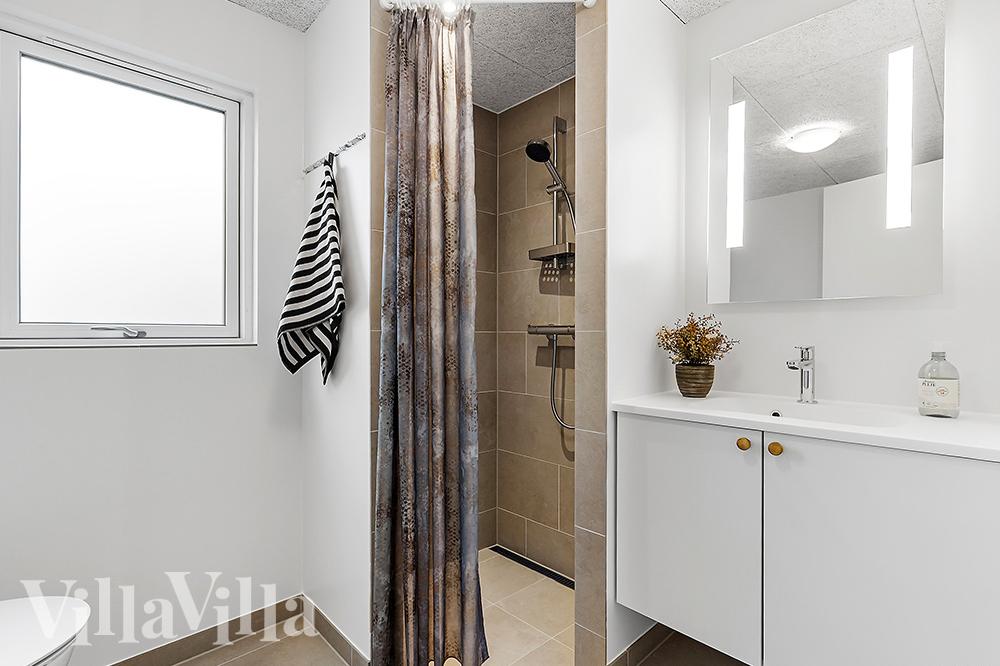 Ett av badrummen i lyxstuga nr 905