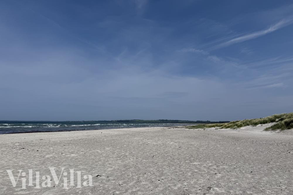 Den vackra stranden i närheten av lyxhus 923 vid Lolland/Falster/Møn.