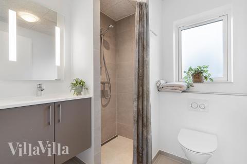 Ett av badrummen i lyxstuga nr 808