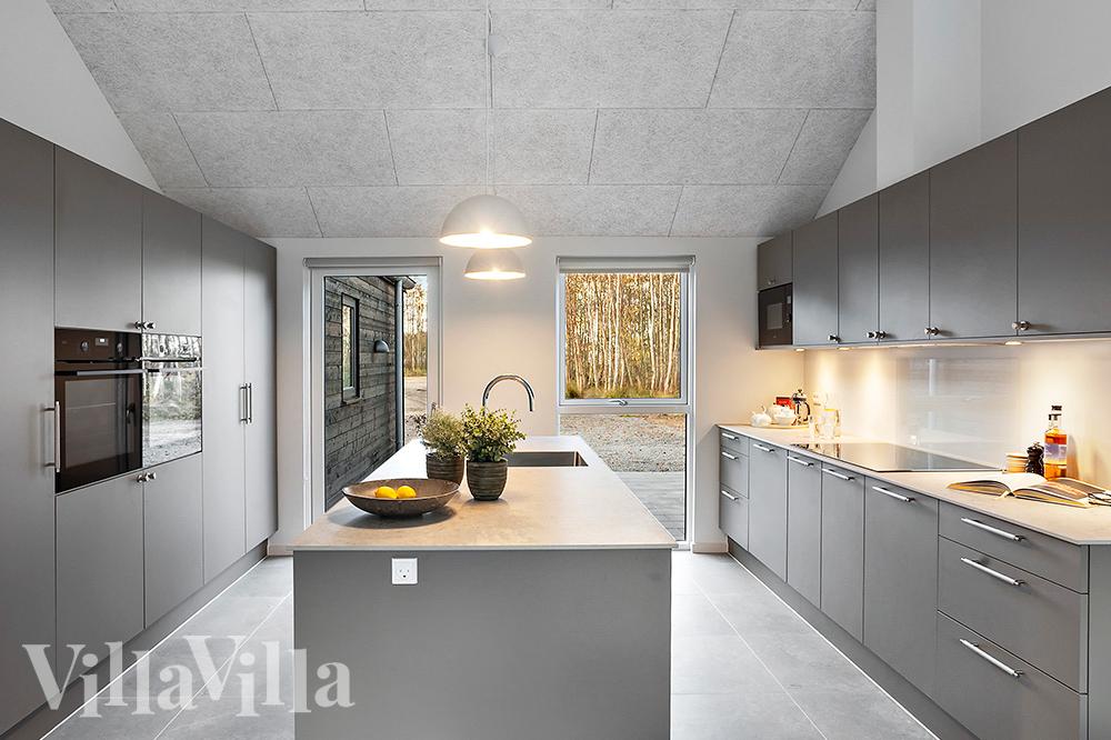 Välinrett kök i lyxstuga nr 911 i Lolland/Falster/Møn.