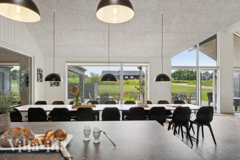 Välinrett kök i lyxstuga nr 921 i Fyn och öar.