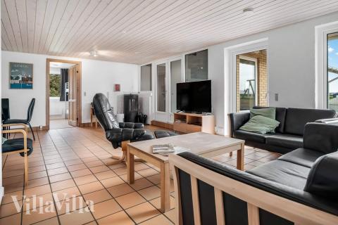 När ni besöker lyxhus nr 937 kan ni mysa tillsammans i sofforna.