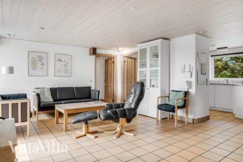 Soffhörnan i lyxstuga 937 i Vestjylland.