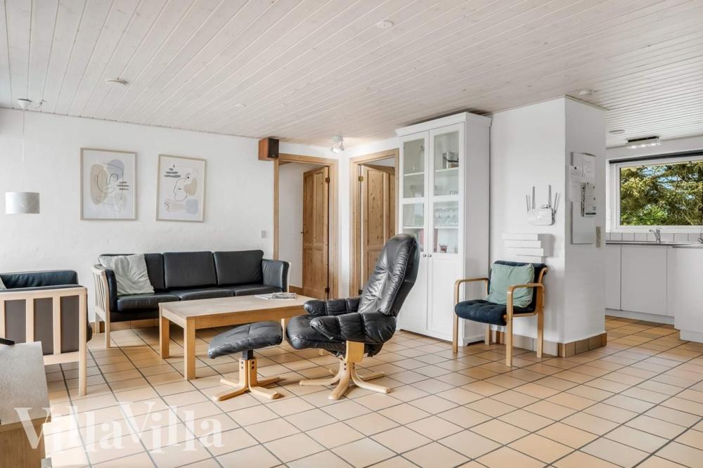 Soffhörnan i lyxstuga 937 i Vestjylland.