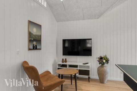 Lyxstuga 922 för 14 personer har ett stort aktivitetsrum med bl.a. biljard och dart