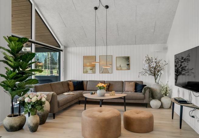 Soffhörnan i lyxstuga 922 i Fyn och öar.