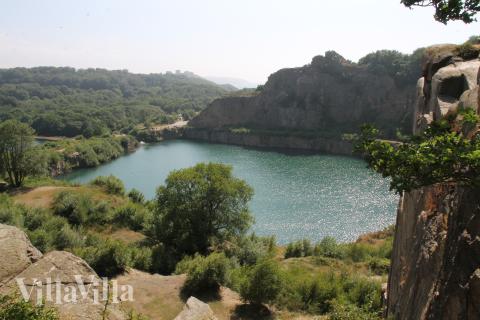 Det vackra området Bornholm bjuder in till en vistelse i lyxhus nummer 927.