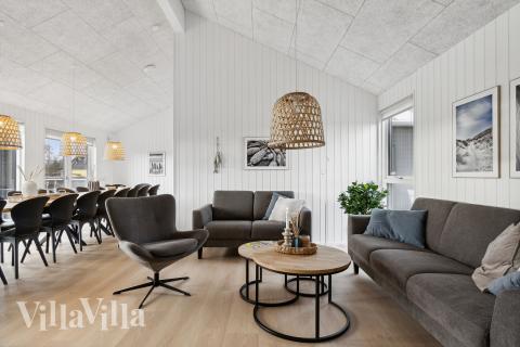 Soffhörnan i lyxstuga 932 i Fyn och öar.