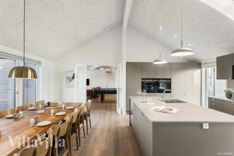 Köket i lyxstuga nr 910 är generöst inrett.