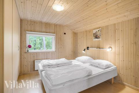 Ett av de 5 utmärkta sovrummen i lyxstuga nr 159 i Lolland/Falster/Møn.