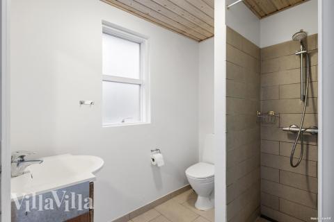 Ett av badrummen i lyxstuga nr 196