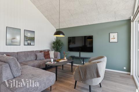 Soffhörnan i lyxstuga 930 i Vestjylland.