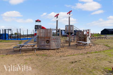 Förutom de många timmar som du kan tillbringa i stugans poolavdelning erbjuder lyxstuga 907 även många utomhusaktiviteter