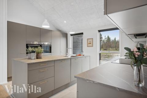 Köket i lyxstuga nr 774 är utrustat så att ni kan laga mat till 20 personer.