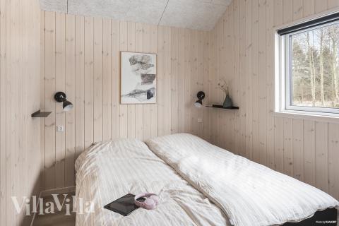 Ett av de 7 utmärkta sovrummen i lyxstuga nr 912 i Lolland/Falster/Møn.