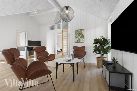 Aktivitetsrum i lyxstuga nr 816 med 8 sovrum och plats för 20 personer.