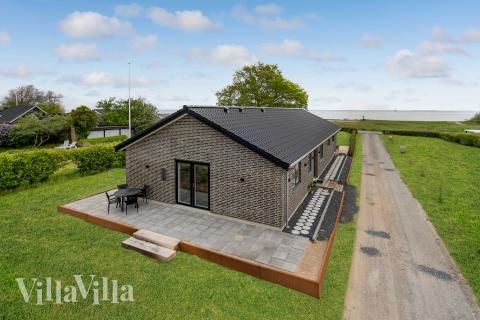 Den behagliga spastugan nr 950 med plats för 9 personer ligger i Fyn och öar