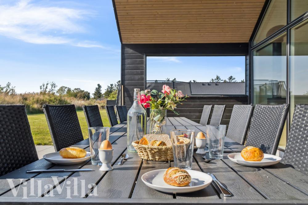 Njut av en grillkväll på terrassen i lyxstuga nr 775 i Tyskland