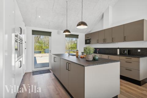 Köket i lyxstuga nr 777 är generöst inrett.