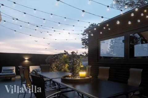 Njut av en grillkväll på terrassen i lyxstuga nr 947 i Vestjylland