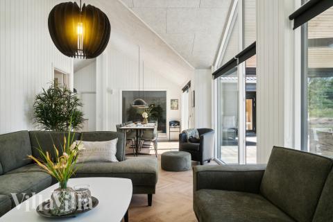 Soffhörnan i lyxstuga 904 i Nordsjälland.