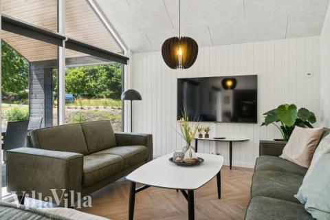 När ni besöker lyxhus nr 904 kan ni mysa tillsammans i sofforna.