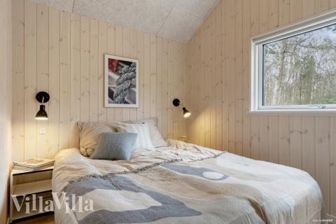 Ett av de 7 utmärkta sovrummen i lyxstuga nr 918 i Vestjylland.