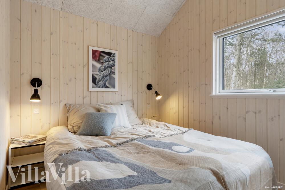 Ett av de 7 utmärkta sovrummen i lyxstuga nr 918 i Vestjylland.