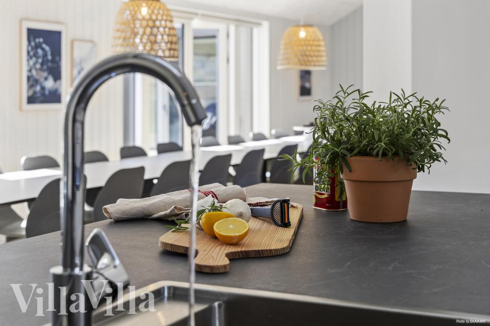 Köket i lyxstuga nr 822 är generöst inrett.