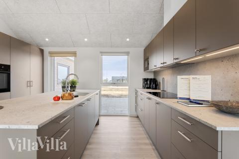 Köket i lyxstuga nr 917 är utrustat så att ni kan laga mat till 20 personer.