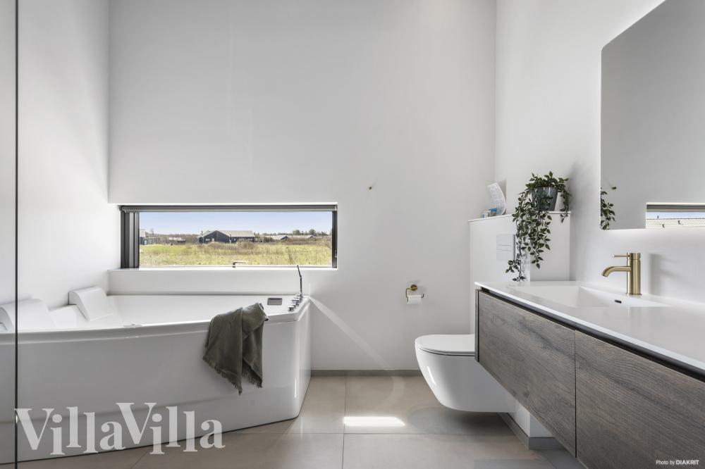Ett av badrummen i lyxstuga nr 965