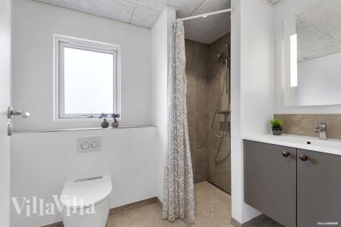 Ett av badrummen i lyxstuga nr 560