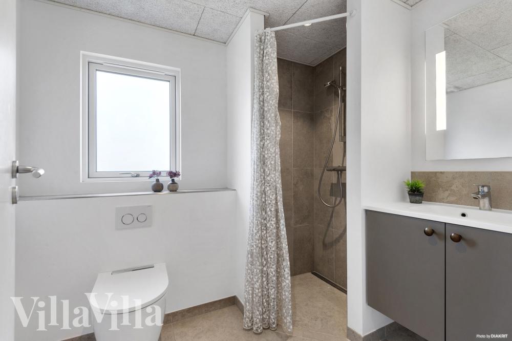 Ett av badrummen i lyxstuga nr 560
