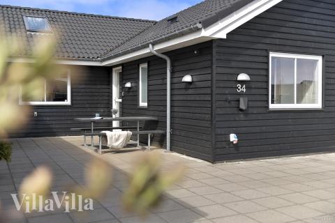 Den tjusiga sommarstugan nr 484 med gott om plats för upp till 18 personer
